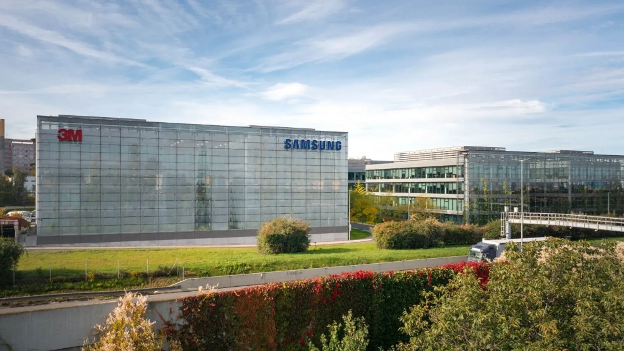 Samsung Becomes the First South Korean Firm to Cross $1 Tn Market Cap